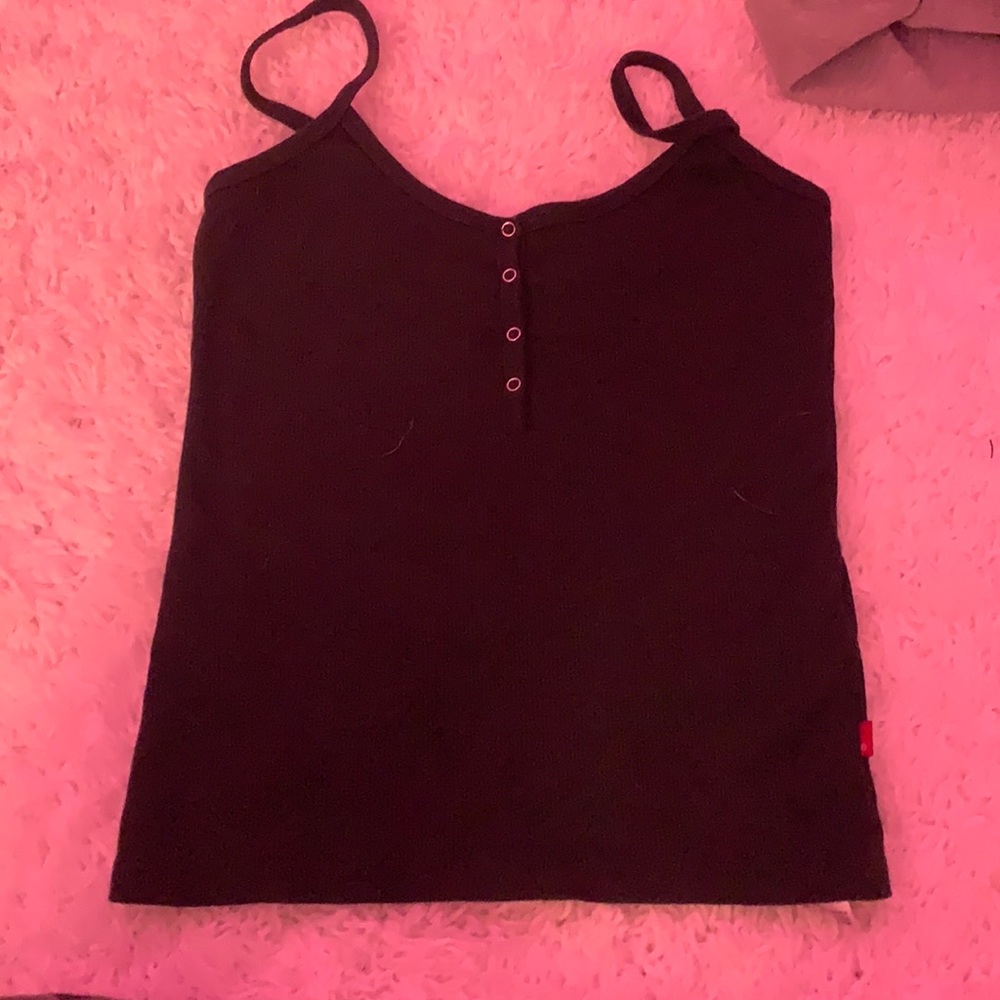 💗levi black tank💗